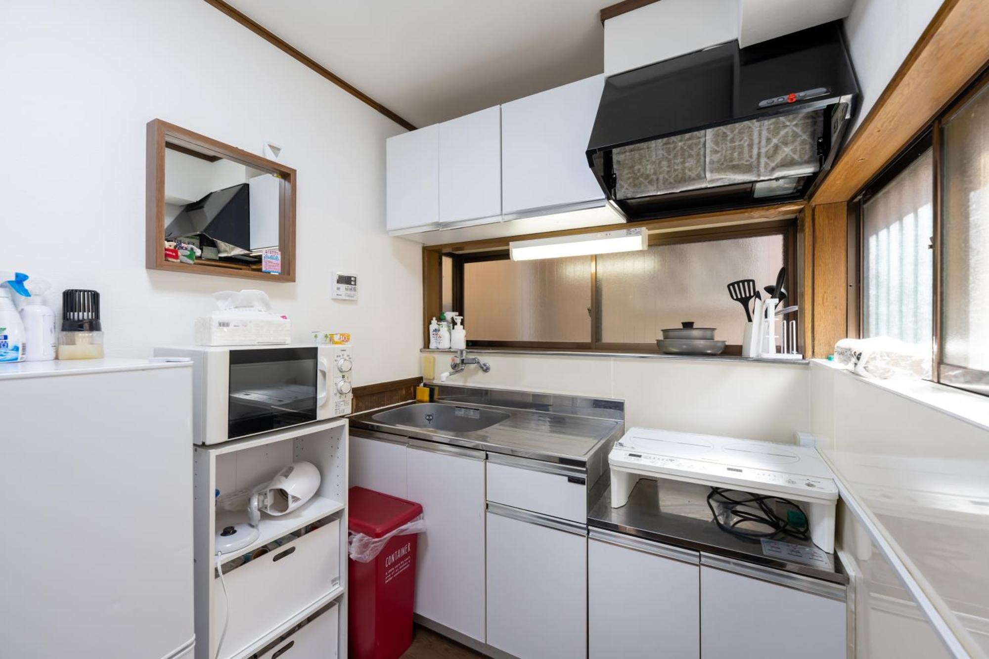 Apartemen 一棟貸切宿, 東京一之江ハウス6名定員, 秋葉原19分,新宿30分,wifi有, ディズニータクシー20分3000円,駐車場ありません